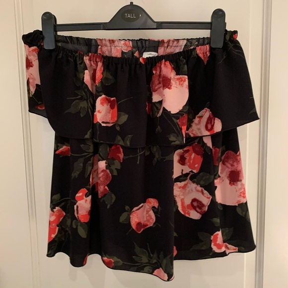 Wilfred off the shoulder floral cropped top - Picture 2 of 3